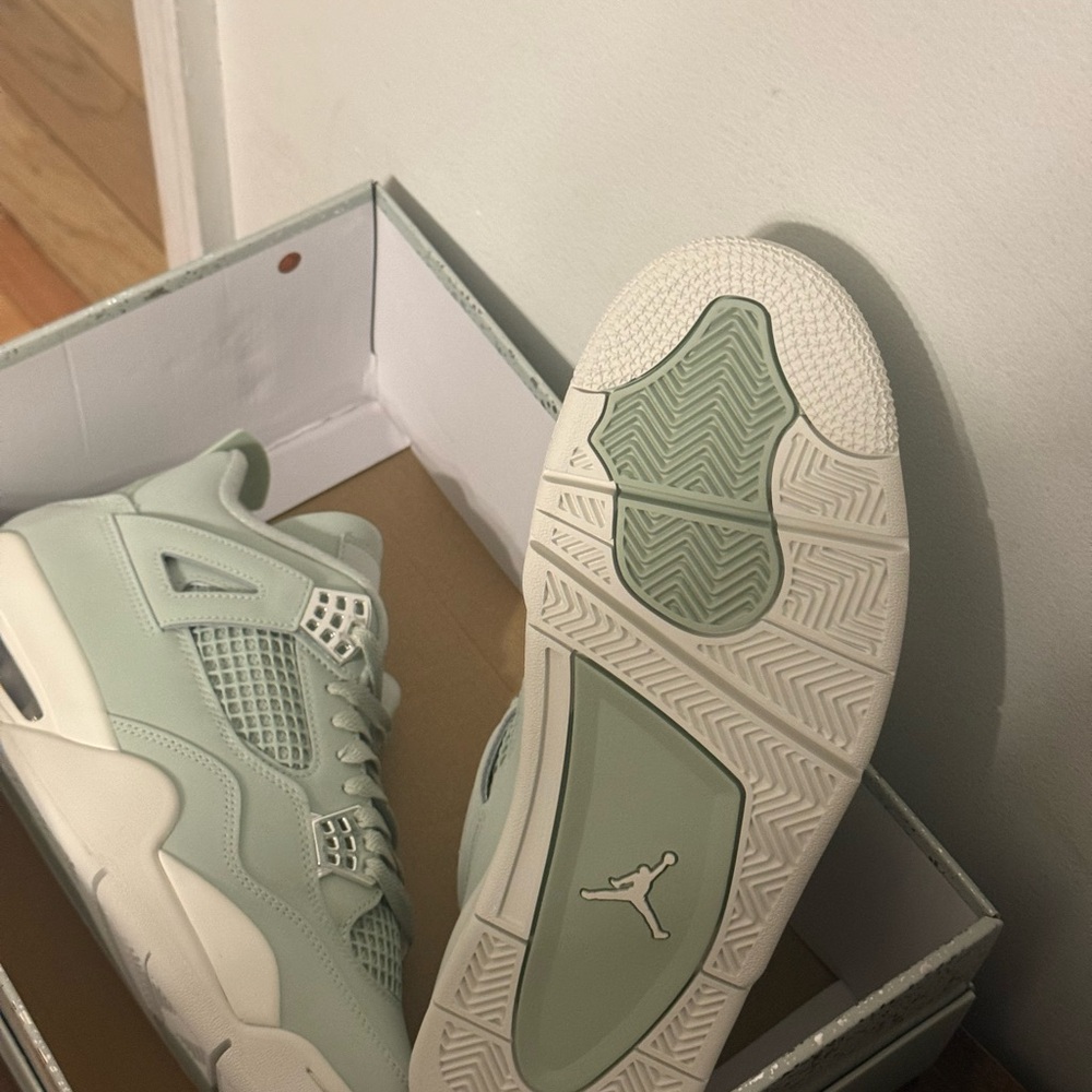 Mint and cream